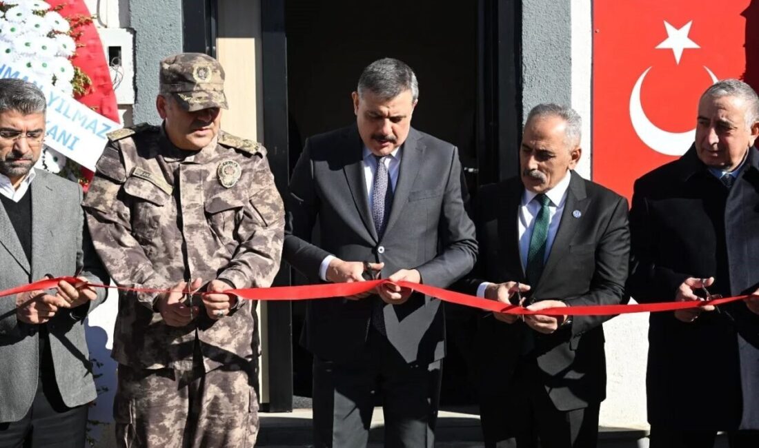 Erzurum’da Emniyet Teşkilatı Şehit Aileleri Vakfı’nın Yeni Hizmet Binası Açıldı Erzurum'da, Emniyet Teşkilatı Vazife Malulü ve Şehit Aileleri Vakfı'nın yeni