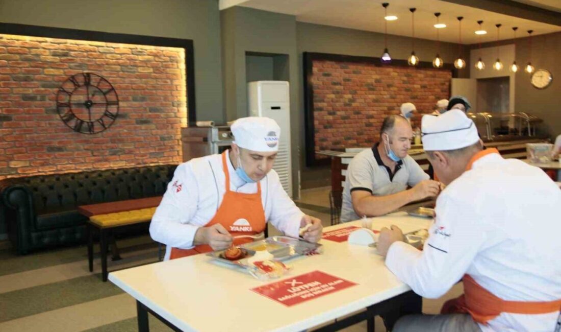 Zehirlenme Vakaları, Toplu Yemek Hizmetinin Sağlık Üzerindeki Risklerini Bir Kez Daha Gözler Önüne Serdi Son günlerde Türkiye'de yaşanan gıda zehirlenmeleri, toplu yemek hizmetinin toplumsal