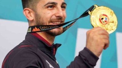 Milli karateci Eray Şamdan, Mısır'da katıldığı 27. Dünya Karate Şampiyonası'nda