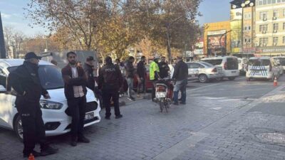 Tokat'ın Erbaa ilçesinde gerçekleştirilen trafik denetiminde, sahte plaka takılı motosiklet