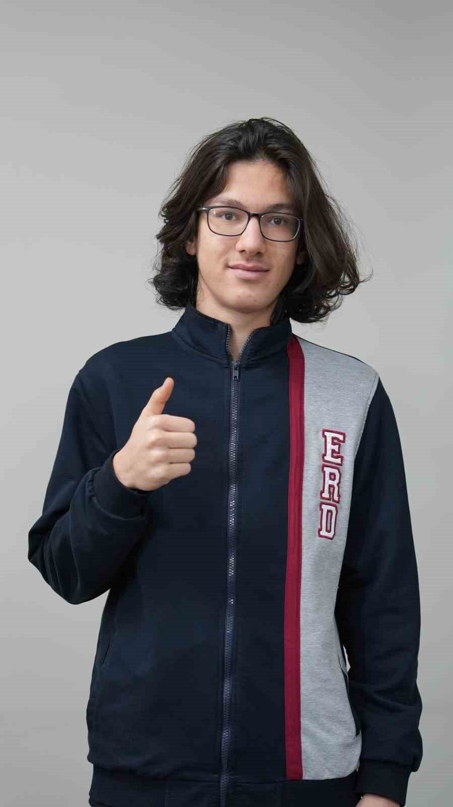 Erdem Koleji, American Mathematics Olympiad'da toplam 59 madalya kazanarak tarihi