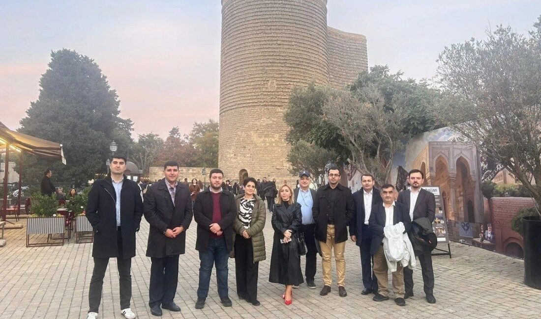 Ermenistan Sivil Toplum Temsilcileri, Barış Köprüsü Girişimi Kapsamında Azerbaycan’a Ziyaret Gerçekleştirdi Ermenistan sivil toplum temsilcileri, "Barış Köprüsü" girişimi kapsamında Azerbaycan'a resmi