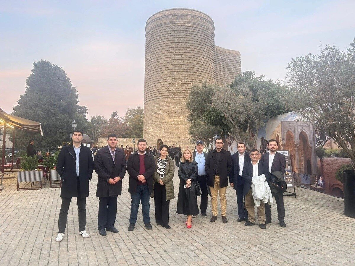 Ermenistan sivil toplum temsilcileri, "Barış Köprüsü" girişimi kapsamında Azerbaycan'a resmi