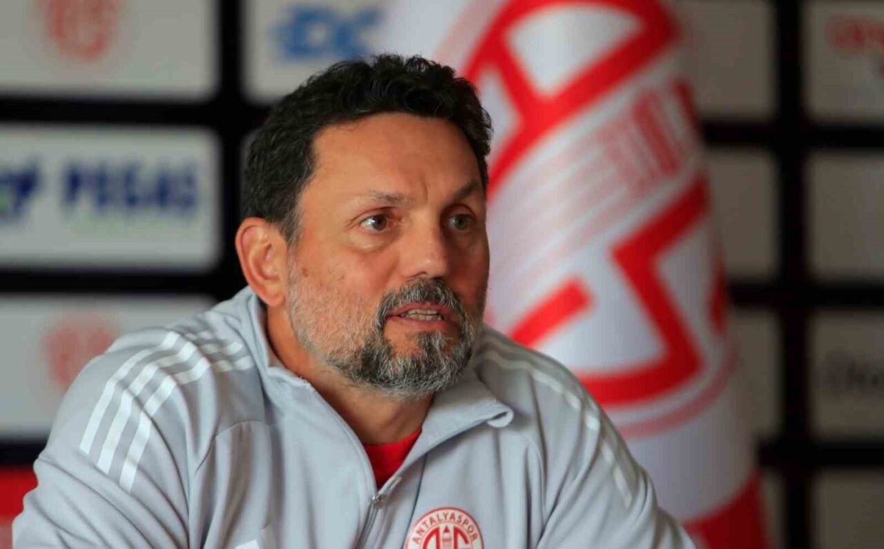 Antalyaspor Teknik Direktörü Erol Bulut, Eyüpspor maçının ardından kulüpten bilgi