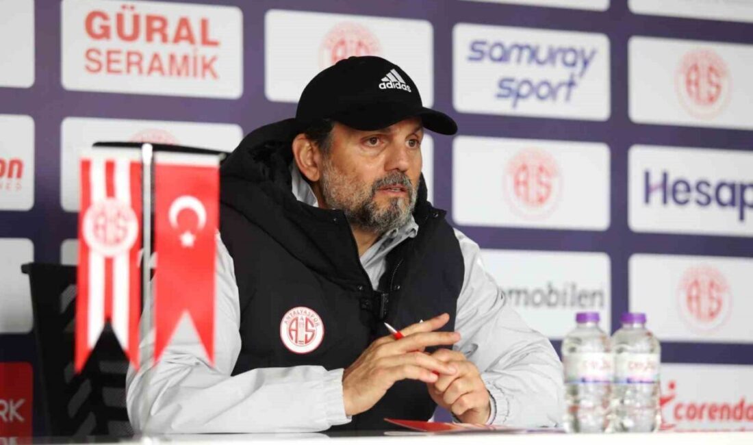 Antalyaspor Teknik Direktörü Erol Bulut, Göztepe maçı öncesinde takımdaki eksikleri