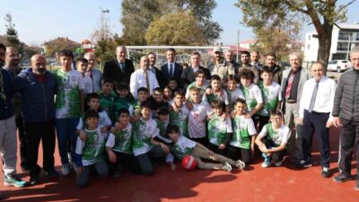 Erzincan Valisi Hamza Aydoğdu, Kauçuk Zemin Projesi kapsamında Müşir Zeki