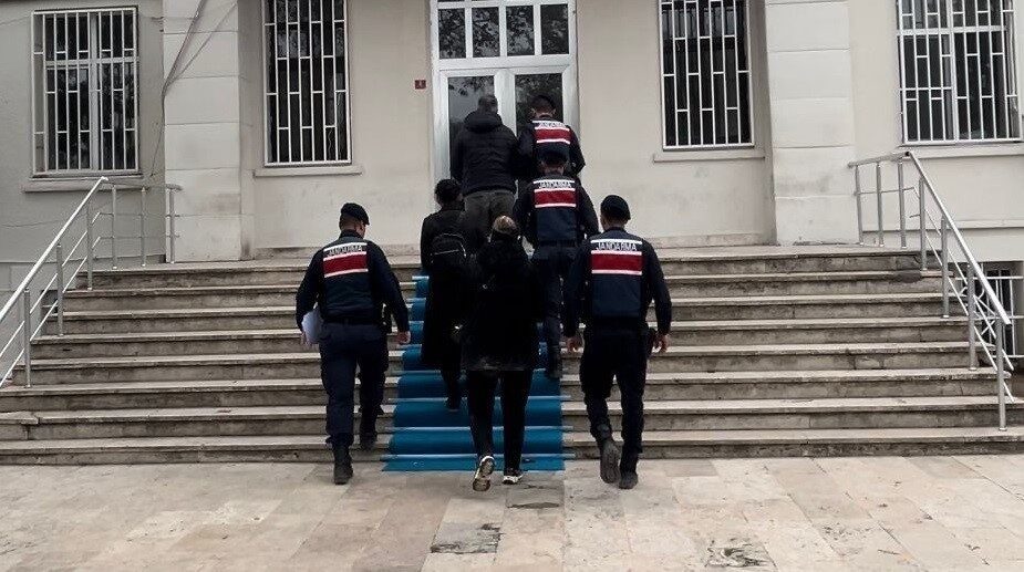 Edirne’nin Uzunköprü ilçesinde, yasa dışı yurt dışı çıkışı yapmaya çalışan