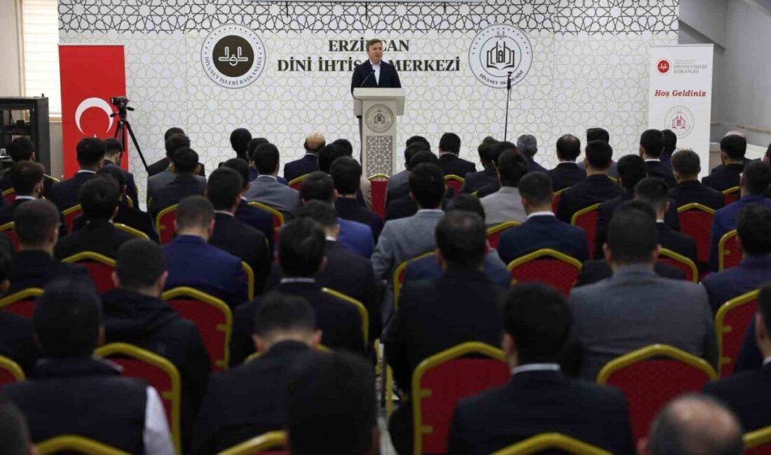 Erzincan Valisi Aydoğdu, İmam Adayları ile Merhamet ve Sorumluluk Üzerine Görüşmelerde Bulundu Erzincan Valisi Hamza Aydoğdu, Dinî İhtisas Merkezi'nde imam adaylarıyla bir