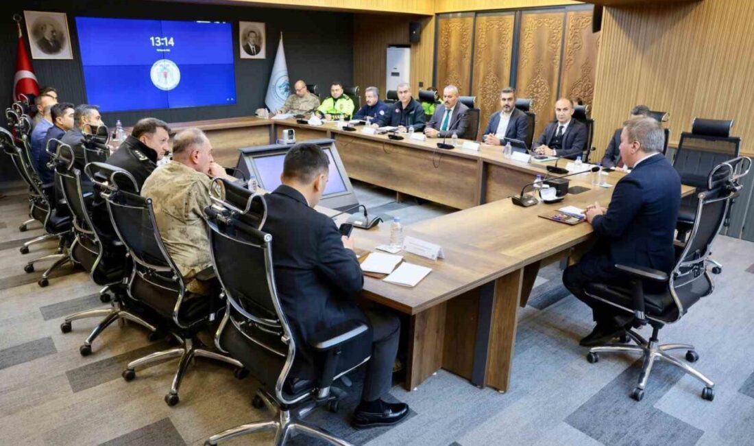 Erzincan'da, Vali Hamza Aydoğdu başkanlığında kış mevsimi trafik tedbirleri için