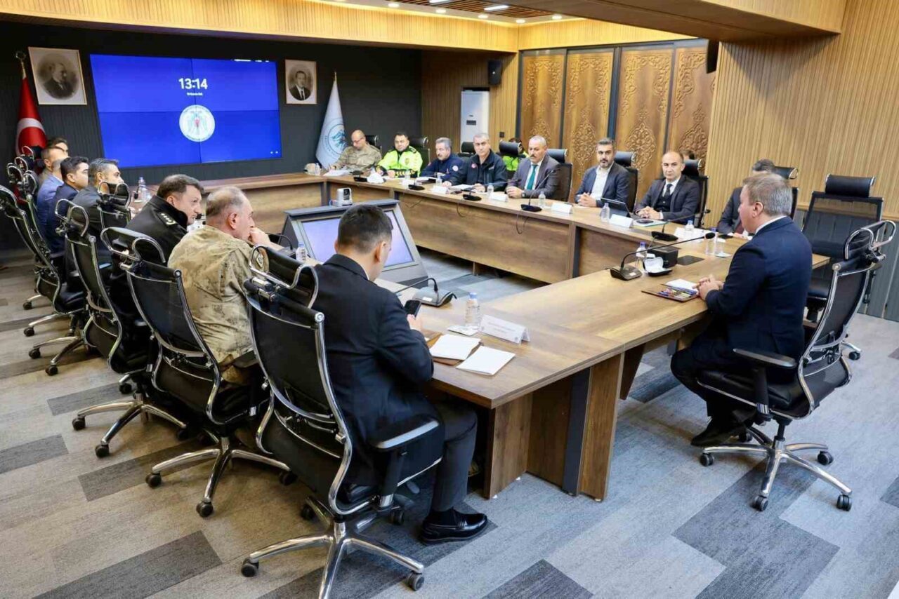 Erzincan’da Kış Mevsimi İçin Trafik Güvenliği Koordinasyonu Toplantısı Yapıldı