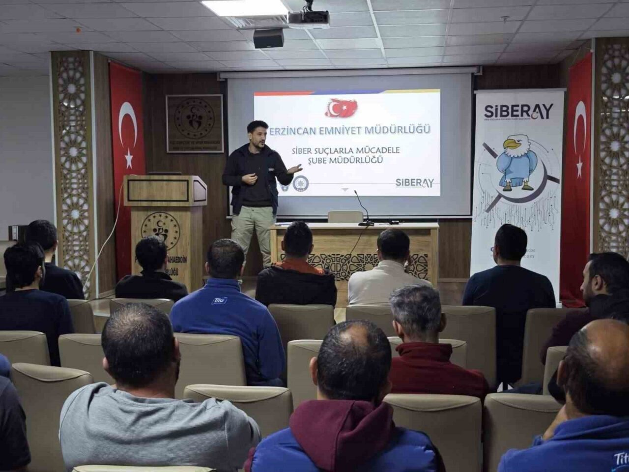 Erzincan İl Emniyet Müdürlüğü, siber suçların önlenmesi için SİBERAY programı