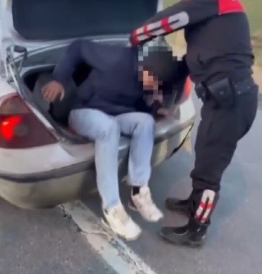 Erzincan’da Yasa Dışı Geçiş Yapan İki Kaçak Göçmen Yakalandı