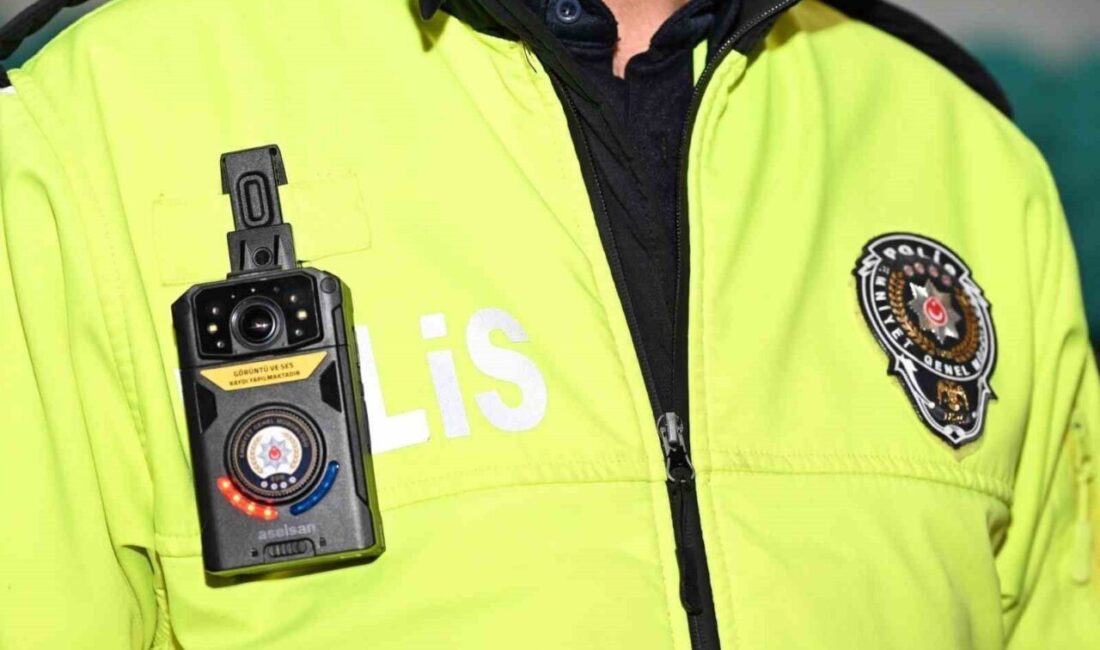 İçişleri Bakanı Ali Yerlikaya'nın "Yaka Kamerası Projesi" çerçevesinde, Erzincan'da düzenlenen