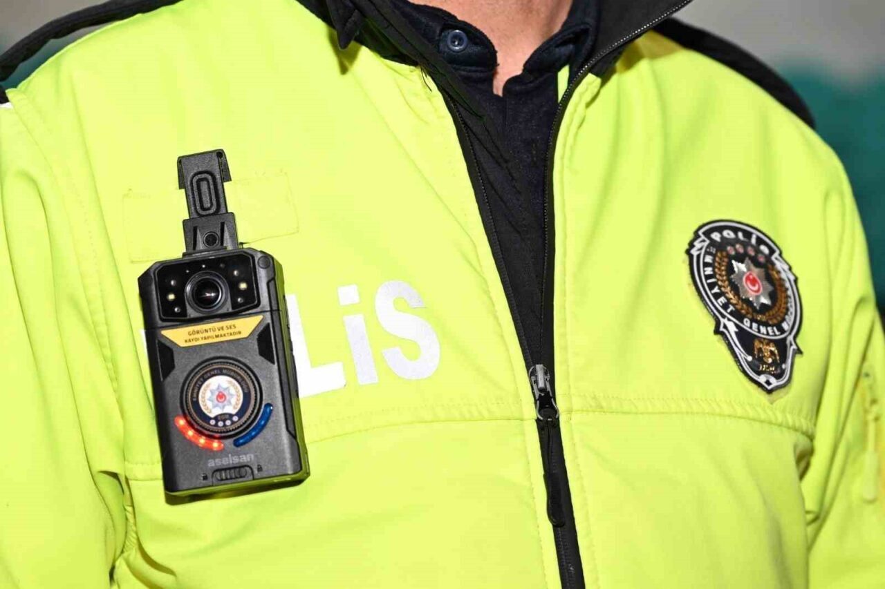 İçişleri Bakanı Ali Yerlikaya'nın "Yaka Kamerası Projesi" çerçevesinde, Erzincan'da düzenlenen