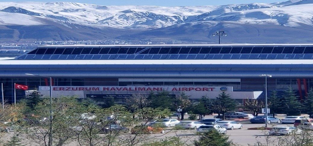 Erzurum Havalimanı, Ekim 2025'te 103.605 yolcuya hizmet verirken, iç hatlarda