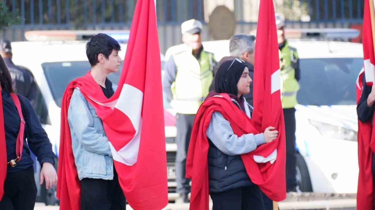 10 Kasım'da Atatürk’ü anmak üzere Erzurum'da çeşitli etkinlikler düzenlendi. Kent