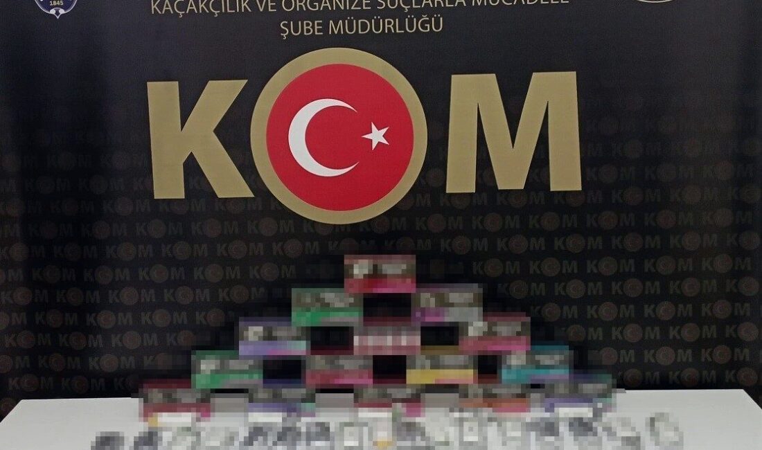 Erzurum’da Kaçak Sigara Operasyonunda 1.273 Paket Ele Geçirildi Erzurum'da KOM Şube Müdürlüğü tarafından yapılan operasyonda, bin 273 paket