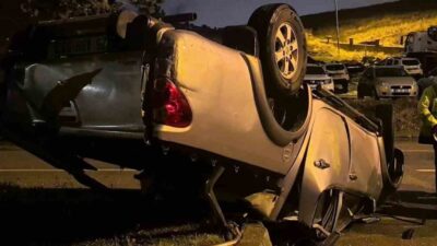 Erzurum’un Palandöken ilçesinde bir kamyonetin takla attığı kazada sürücü hafif