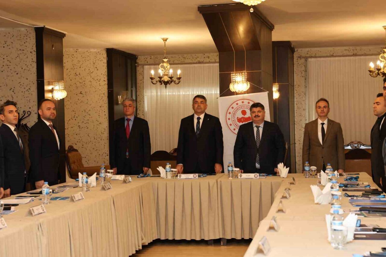 Erzurum'da, Emniyet Genel Müdürlüğü Siber Suçlarla Mücadele Daire Başkanlığı'nın düzenlediği