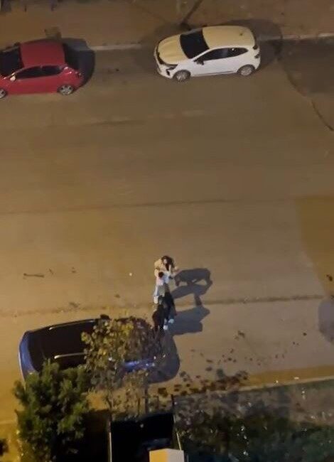 Esenyurt Piri Reis Mahallesi'nde aldatıldığını öne süren bir kadın, sevgilisi