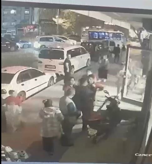 Esenyurt’ta Ayakkabı İadesi İçin Giden Engelli Adam, Bıçaklı Saldırıya Uğradı