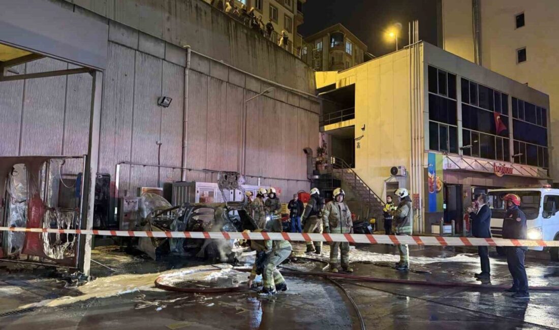 Esenyurt’ta Elektrikli Araç Akaryakıt İstasyonunda Patlayarak Yangın Çıkardı Esenyurt'taki bir akaryakıt istasyonunda, şarja bağlı elektrikli bir aracın bilinmeyen