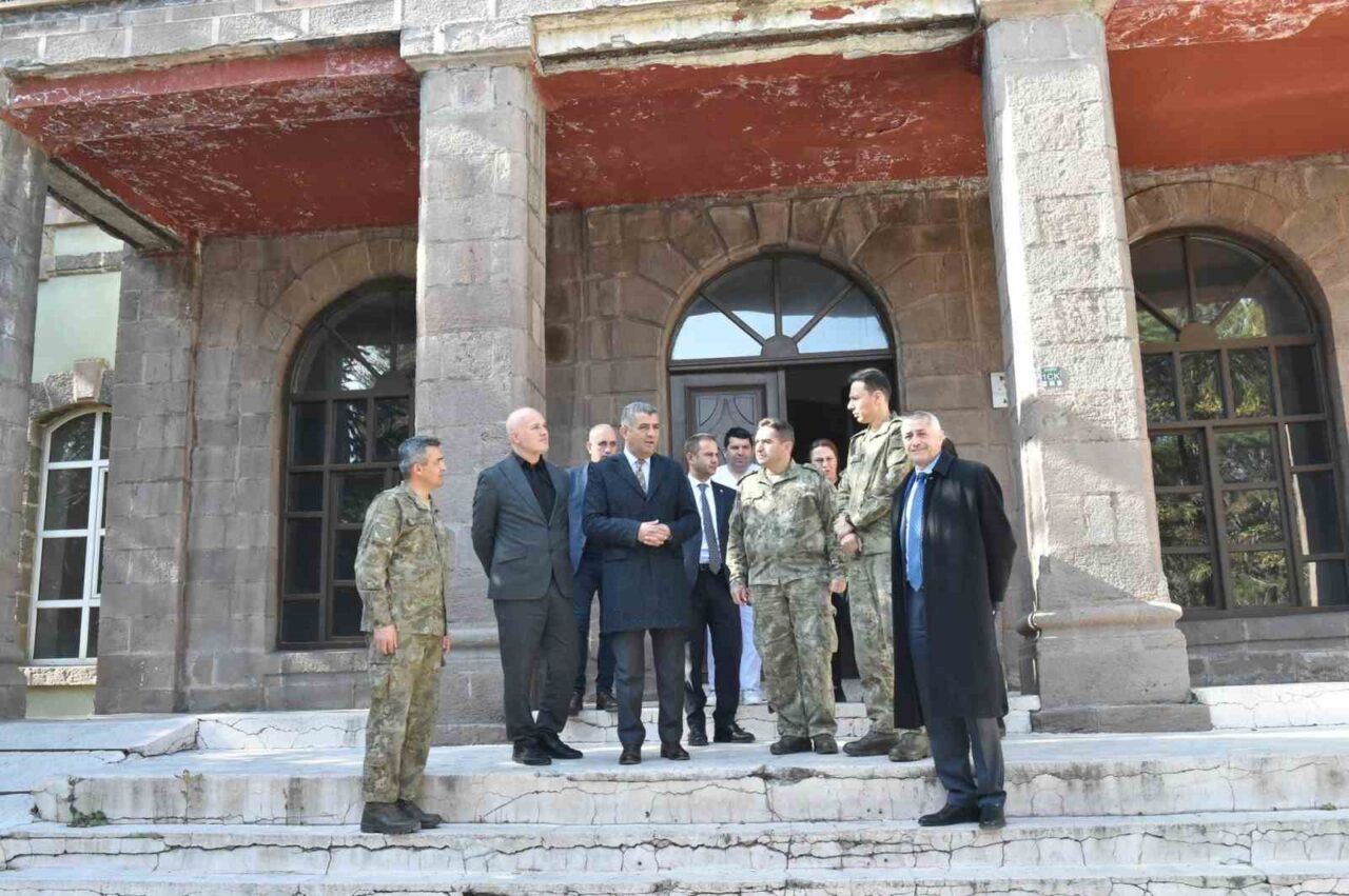 Erzurum'da gerçekleştirilen toplantıda, Millî Eğitim Bakanlığı'nın arşiv çalışmaları ele alındı.