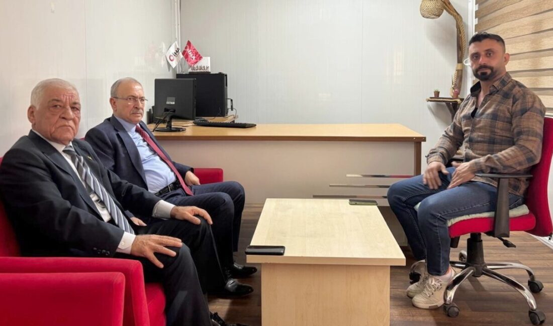 22. Dönem Adıyaman Milletvekili Şevket Gürsoy, beraberindeki İl Genel Meclis