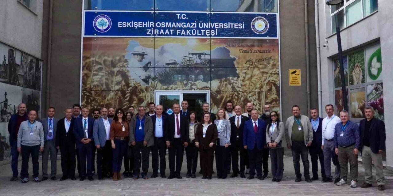 Eskişehir Osmangazi Üniversitesi'nde düzenlenen ZİDEK Akreditasyonu toplantısında, Zootekni Bölüm Başkanları
