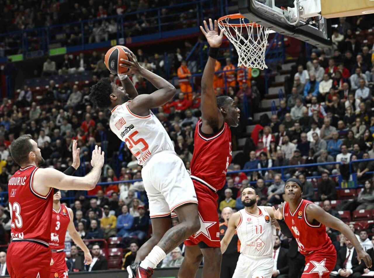 Euroleague 12. hafta karşılaşmalarında Türk takımları başarılı sonuçlar aldı. Fenerbahçe