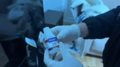 Sakarya'nın Adapazarı ve Serdivan ilçelerinde gerçekleştirilen uyuşturucu operasyonunda 10 kişi