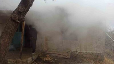 Afyonkarahisar'ın Şuhut ilçesine bağlı Karaadilli beldesindeki bir evde çıkan yangın,