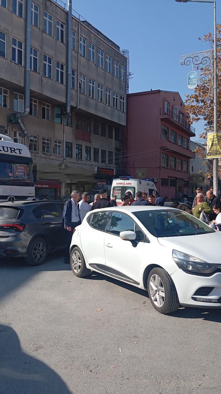 Eyüpsultan'da bir markette çocuğu kaçırmaya çalıştığı öne sürülen şüpheli, babası