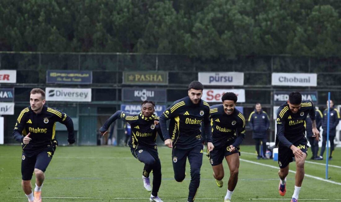 Fenerbahçe, Galatasaray ile oynayacağı derbi maçı öncesi Can Bartu Tesisleri'nde