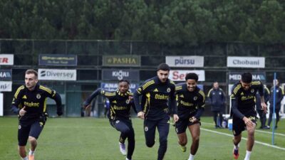 Fenerbahçe, Galatasaray ile oynayacağı derbi maçı öncesi Can Bartu Tesisleri'nde