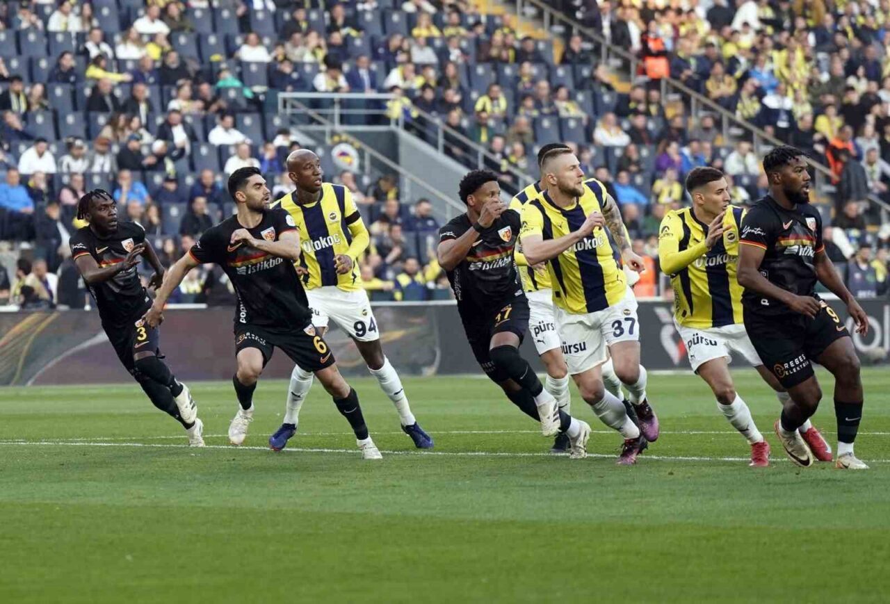Fenerbahçe, Trendyol Süper Lig'in 12. haftasında Kayserispor'u ağırlayacak. Sarı-lacivertliler, 25