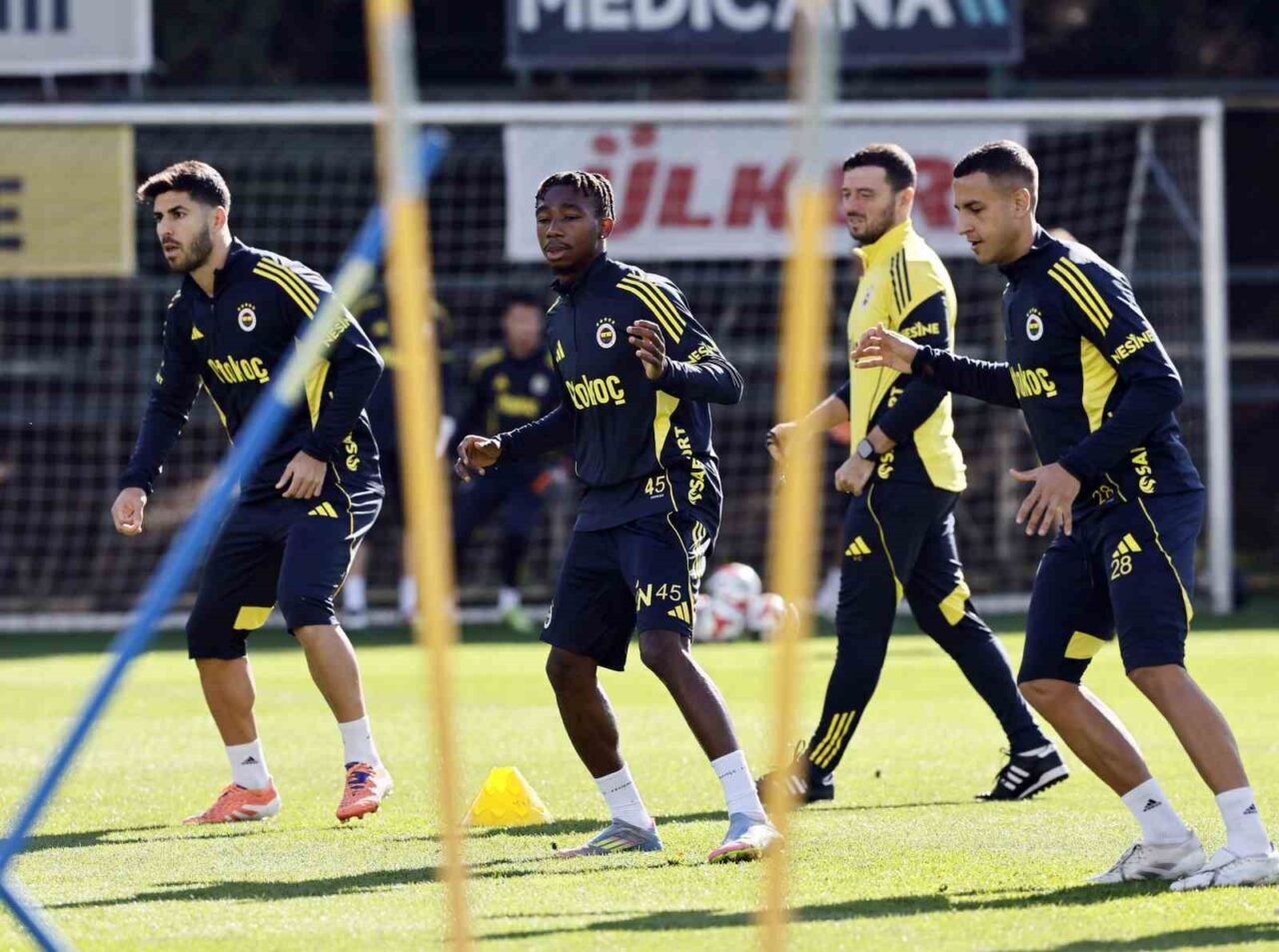 Fenerbahçe, Süper Lig’in 13. haftasında Çaykur Rizespor ile yapacağı maç