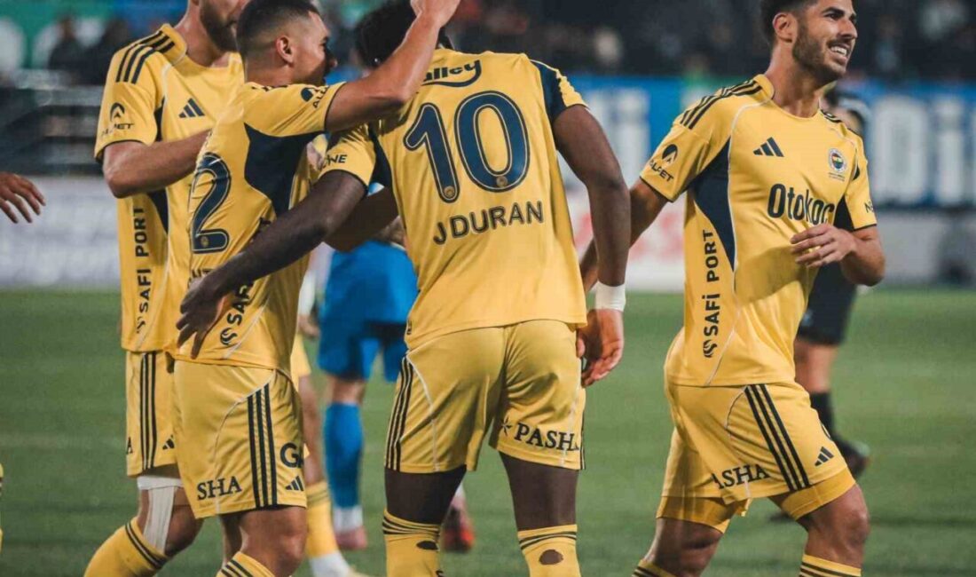 Fenerbahçe, Trendyol Süper Lig'de Çaykur Rizespor'u 5-2 yenerek rakibine karşı
