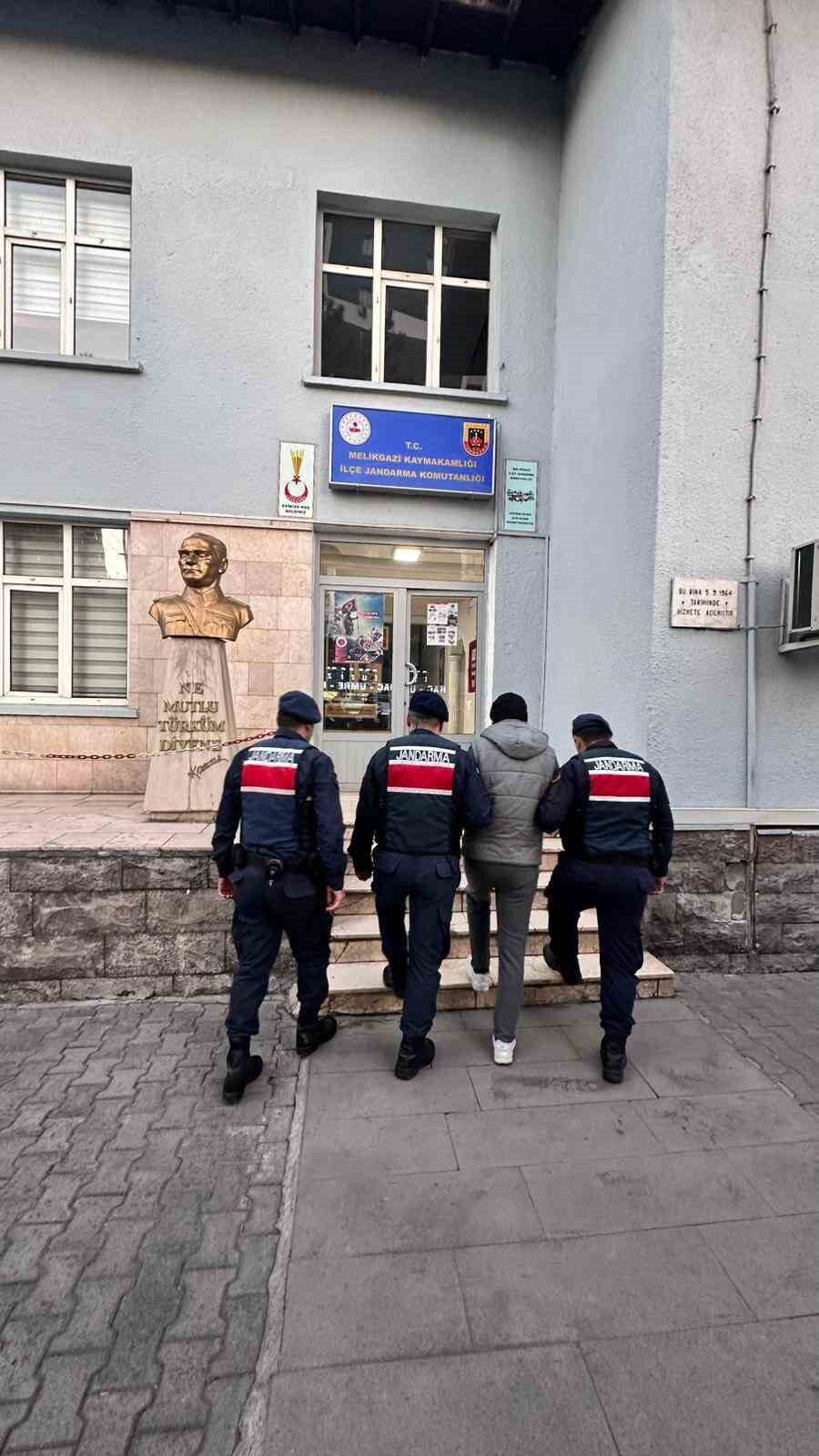 Kayseri'de jandarma, FETÖ üyeliğinden 6 yıl 3 ay hapis cezası