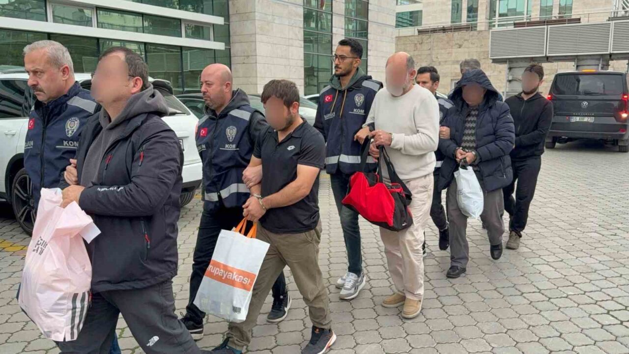 Samsun'da FETÖ'nün yapılanmasına yönelik operasyonda gözaltına alınan 5 şüpheliden 1'ine