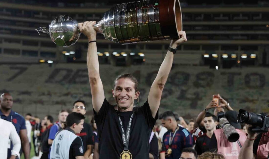 Filipe Luis, 2024 Haziranında 5. Kupa Sevinci Yaşadı: Flamengo, Copa Libertadores Şampiyonu Oldu Brezilyalı teknik direktör Filipe Luis, 2024 Haziran'da başladığı kariyerinde Flamengo