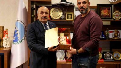 Taşköprü Belediye Başkanı Hüseyin Arslan, Gazze’de bir bacağını kaybedip geri