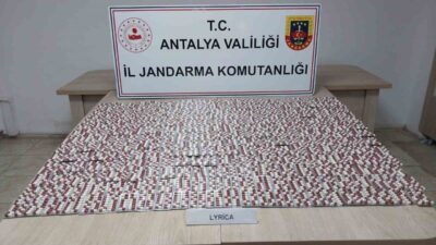 Antalya'nın Finike ilçesinde jandarma, uyuşturucu operasyonunda U.U. adlı şüphelinin evinde