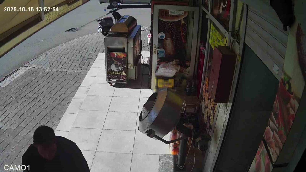 Adana'da 8 yıl hapis cezası bulunan F.C.A. (34), çalıntı motosikletle