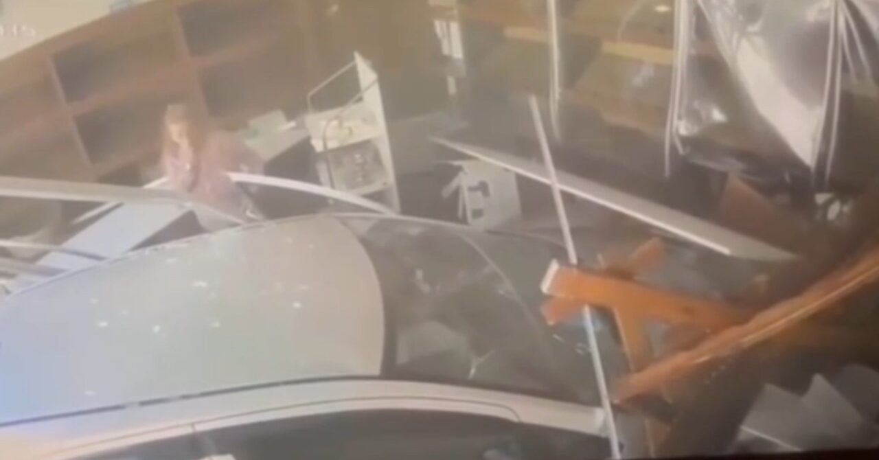 Edirne'de 78 yaşındaki İ.K.'nın kullandığı otomobil, kontrolünü kaybederek M.Y.’ye ait