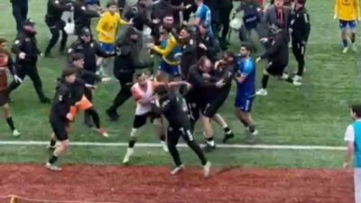 Artvin'in Murgul ilçesindeki Bölgesel Amatör Lig mücadelesinde Murgul Spor ile