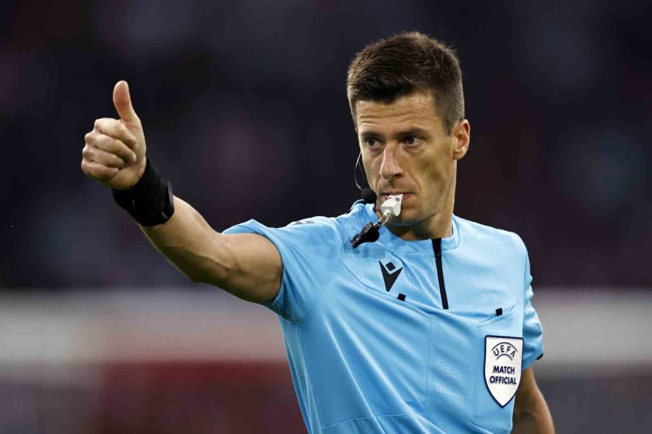 Galatasaray, UEFA Şampiyonlar Ligi'nde Ajax ile karşılaşacak. 5 Kasım'da Johan