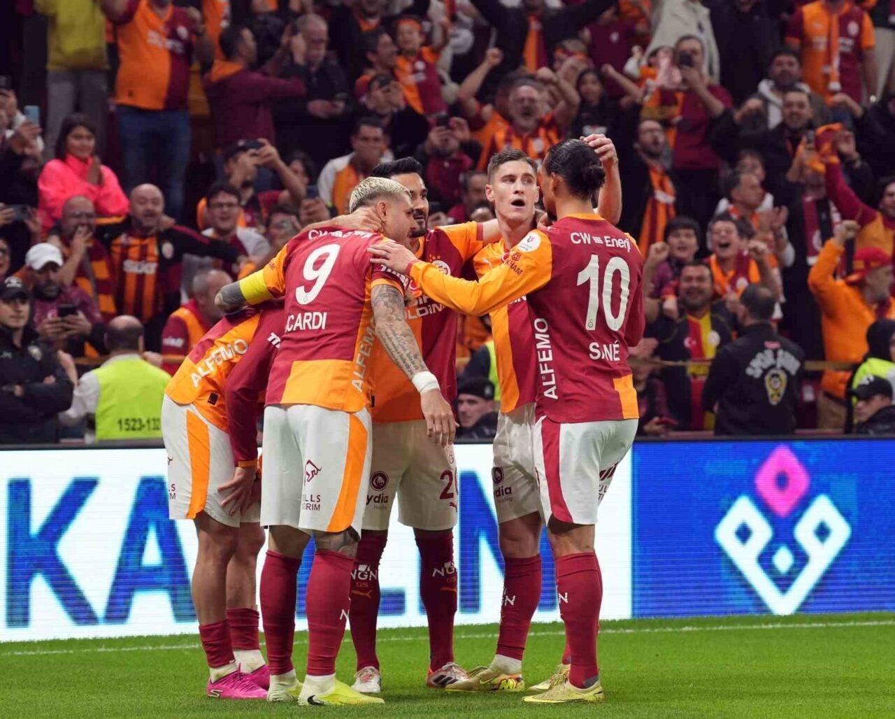 Galatasaray, Trendyol Süper Lig'in 13. haftasında evinde Gençlerbirliği'ni 3-2 yenerek
