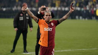 Galatasaray, Fenerbahçe ile 1 Aralık'ta oynayacağı derbide Lucas Torreira ve