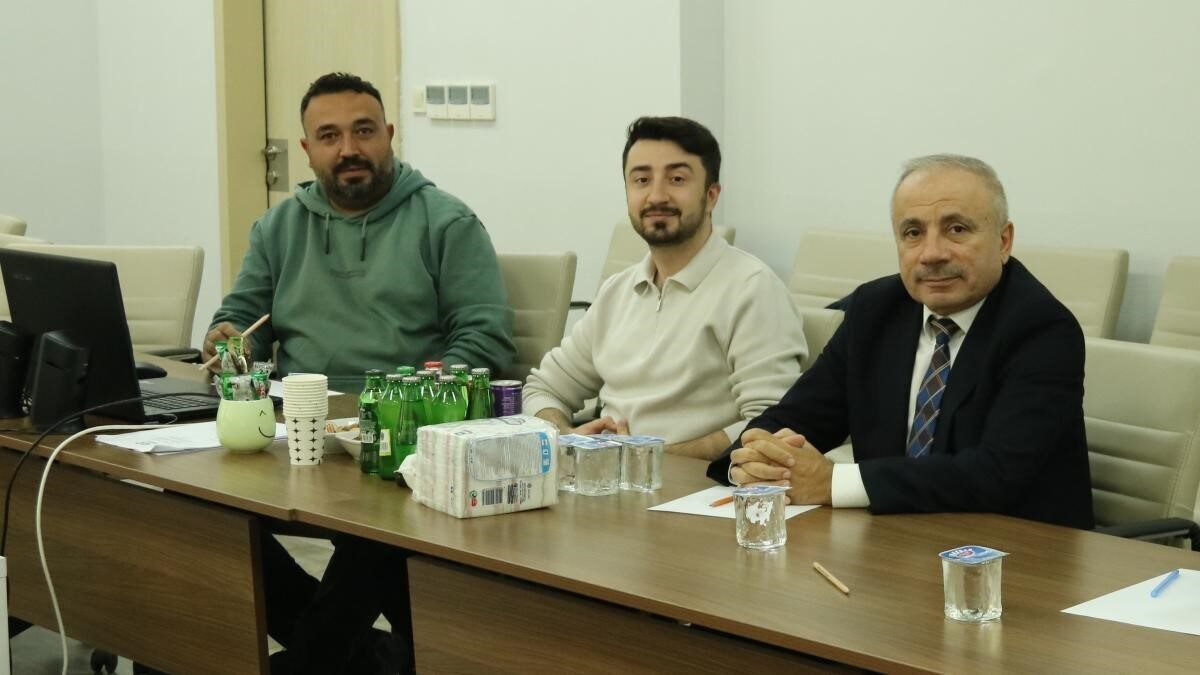 Malatya'daki İnönü Üniversitesi İletişim Fakültesi, İLEDAK tarafından Gazetecilik ve Halkla